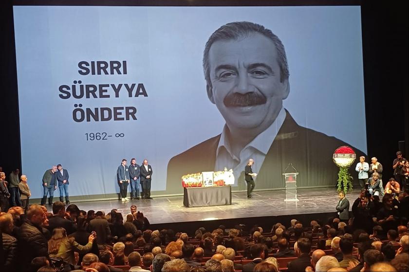 Sırrı Süreyya Önder son yolculuğuna uğurlanıyor
